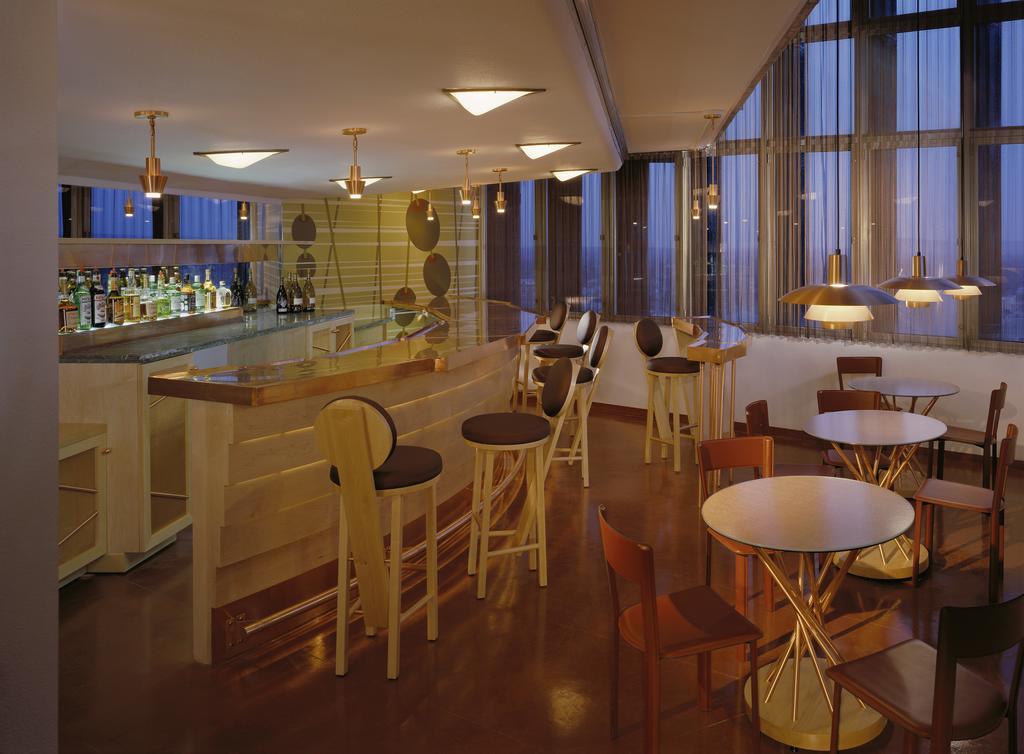 The Inn At Price Tower 바틀즈빌 외부 사진