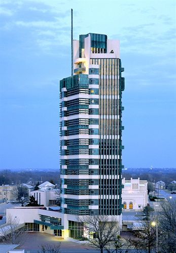 The Inn At Price Tower 바틀즈빌 외부 사진